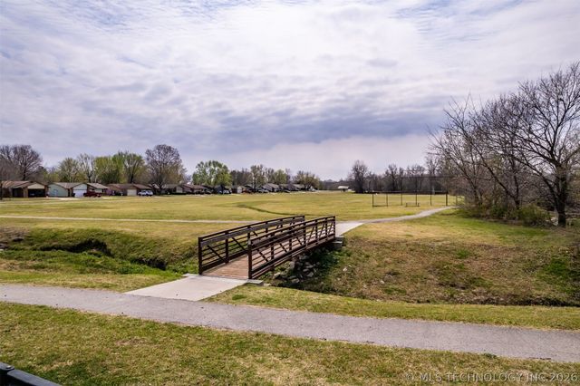 13827 S 283rd East Avenue, Coweta, OK 74429