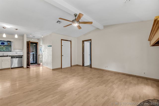 13827 S 283rd East Avenue, Coweta, OK 74429