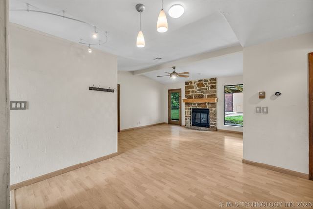 13827 S 283rd East Avenue, Coweta, OK 74429