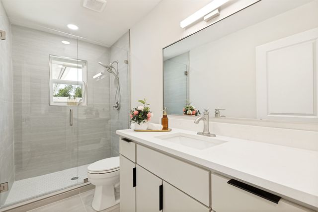 3550 Ridgeoak Way, Farmers Branch, TX 75234
