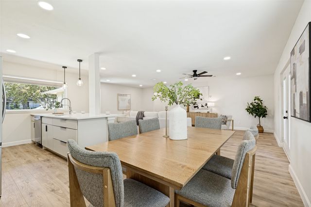 3550 Ridgeoak Way, Farmers Branch, TX 75234