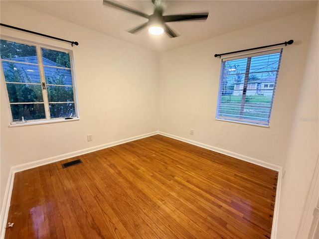 511 N KENTUCKY AVENUE, Deland, FL 32724