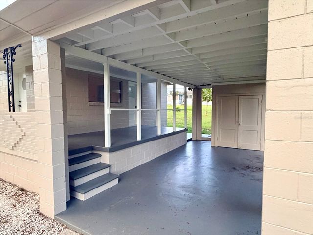 511 N KENTUCKY AVENUE, Deland, FL 32724