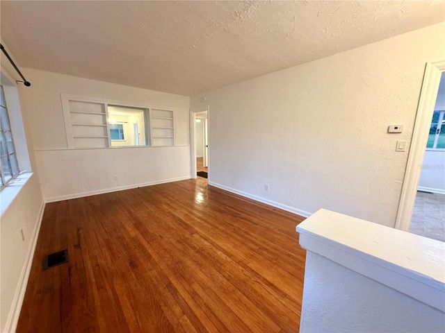 511 N KENTUCKY AVENUE, Deland, FL 32724