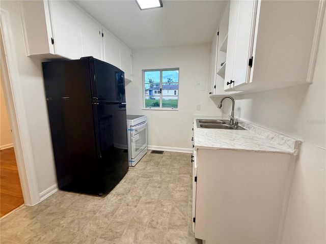 511 N KENTUCKY AVENUE, Deland, FL 32724