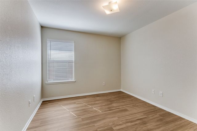 8113 Ruse Springs Lane, Fort Worth, TX 76131