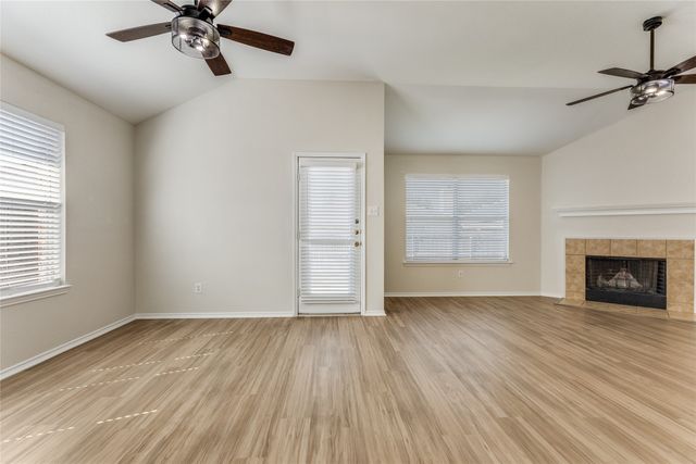 8113 Ruse Springs Lane, Fort Worth, TX 76131