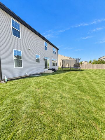 536 Warbler Lane, Yorkville, IL 60560