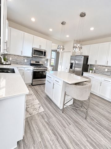 536 Warbler Lane, Yorkville, IL 60560