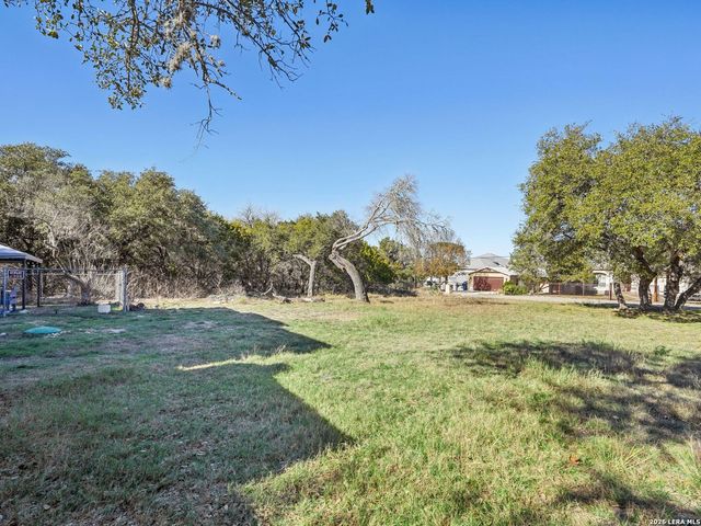 850 Riviera Drive, Canyon Lake, TX 78133