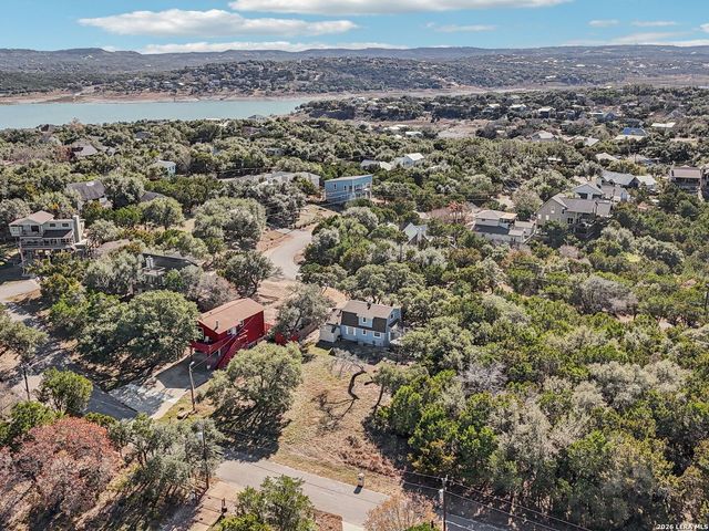 850 Riviera Drive, Canyon Lake, TX 78133