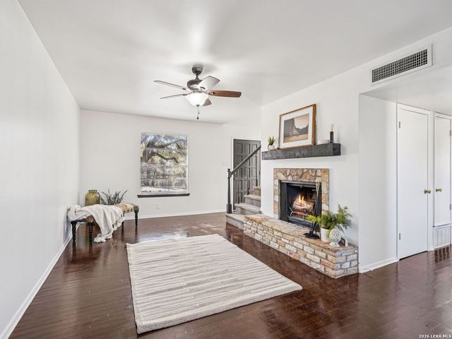 850 Riviera Drive, Canyon Lake, TX 78133