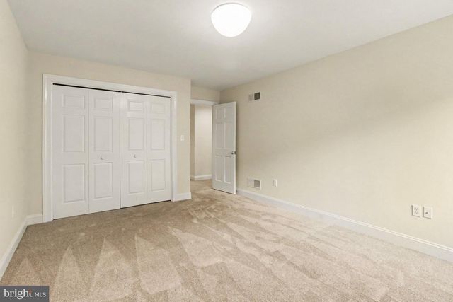 2394 FOREST HILLS DR, Harrisburg, PA 17112