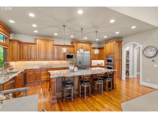 22680 Sw 96th Dr, Tualatin, OR 97062
