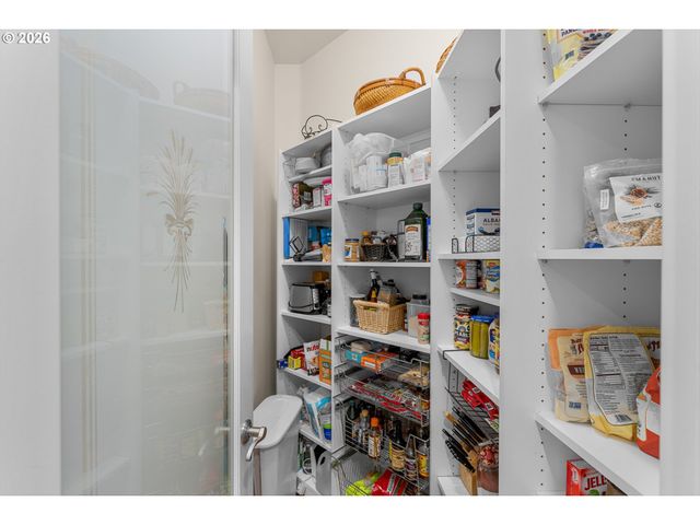 22680 Sw 96th Dr, Tualatin, OR 97062