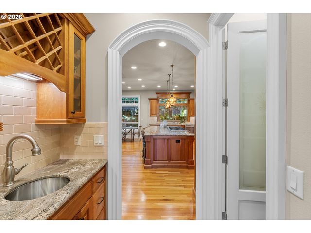 22680 Sw 96th Dr, Tualatin, OR 97062