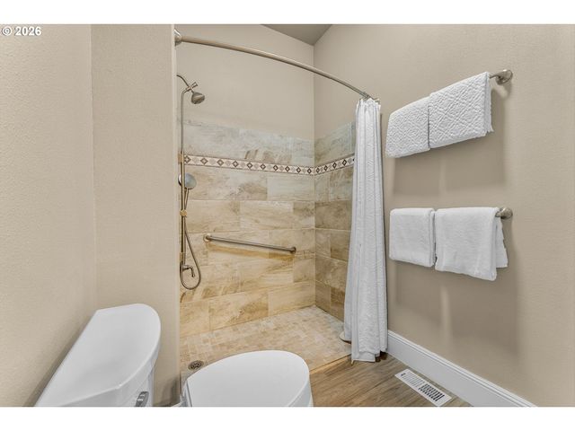 22680 Sw 96th Dr, Tualatin, OR 97062