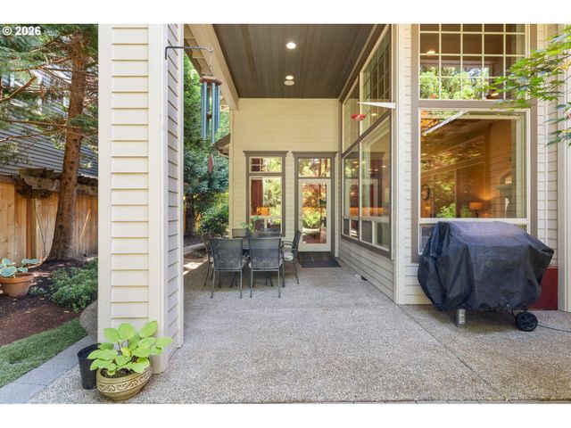 22680 Sw 96th Dr, Tualatin, OR 97062