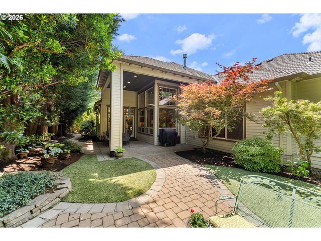 22680 Sw 96th Dr, Tualatin, OR 97062