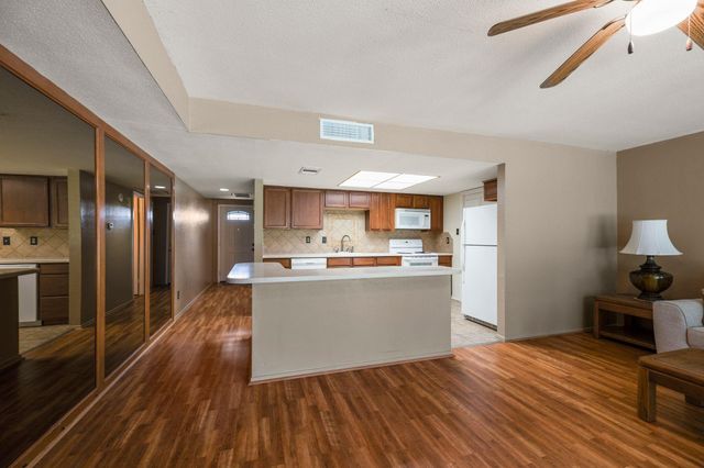 14777 Wunderlich Drive 1701, Houston, TX 77069