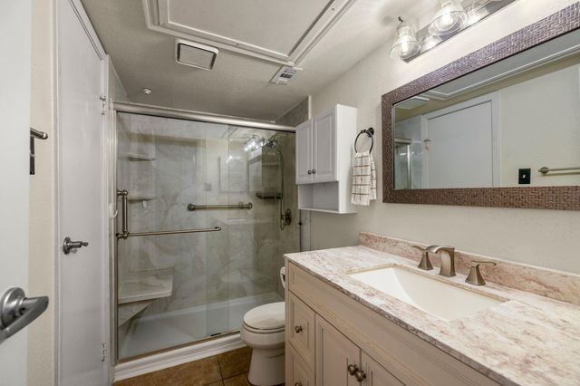 14777 Wunderlich Drive 1701, Houston, TX 77069