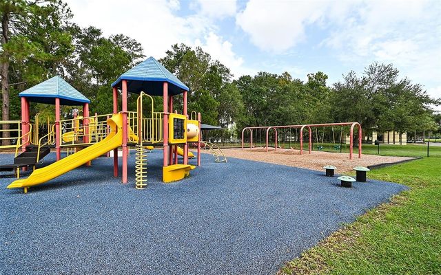 7035 MONTAUK POINT CROSSING, Bradenton, FL 34212