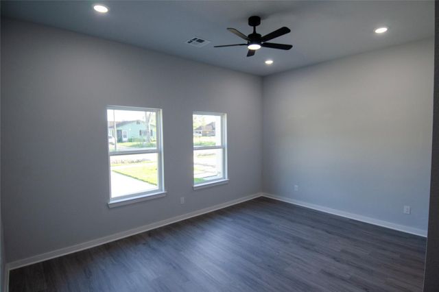 2830 Mansfield Street, Houston, TX 77091