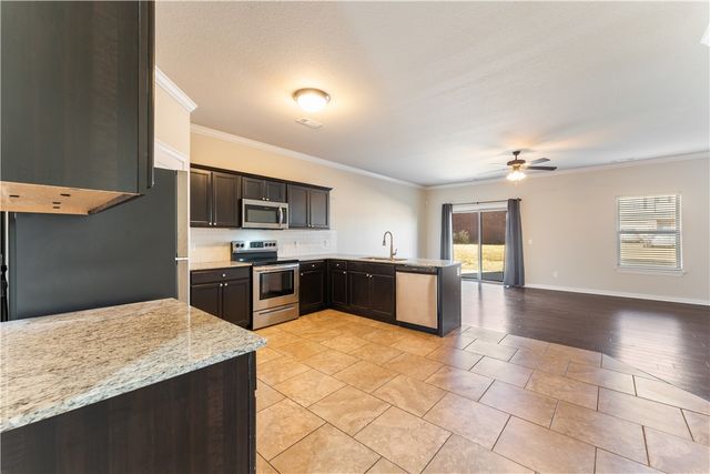 2701-2707 W Shasta Road, Rogers, AR 72758