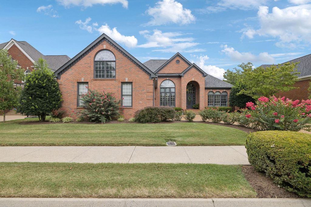 106 Gallagher Dr, Franklin, TN 37064