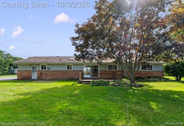 1311 Winchcombe Drive, Bloomfield Hills, MI 48304