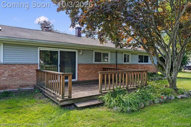 1311 Winchcombe Drive, Bloomfield Hills, MI 48304