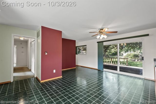 1311 Winchcombe Drive, Bloomfield Hills, MI 48304