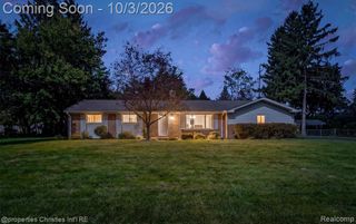 1311 Winchcombe Drive, Bloomfield Hills, MI 48304
