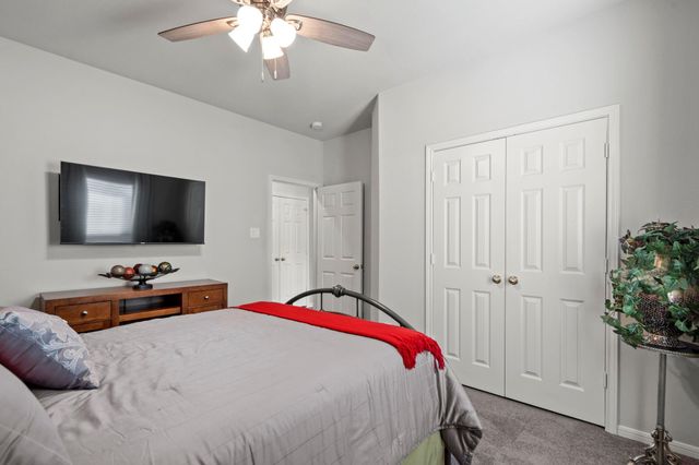 320 Red Maple Lane, Conroe, TX 77304