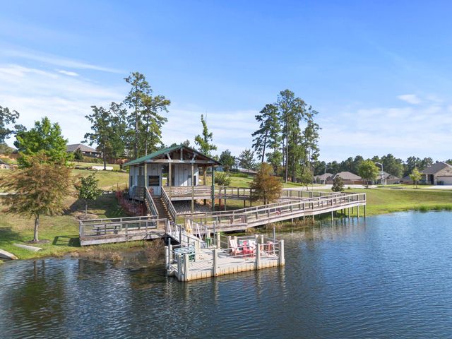 320 Red Maple Lane, Conroe, TX 77304