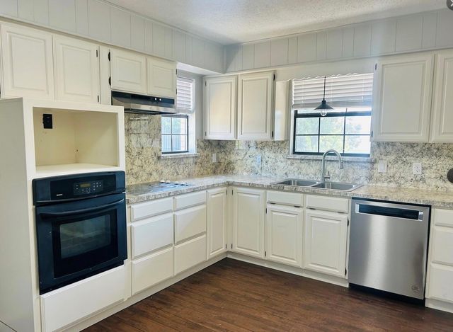 117 Cedar Hill Drive, Whitney, TX 76692