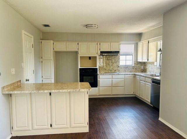 117 Cedar Hill Drive, Whitney, TX 76692