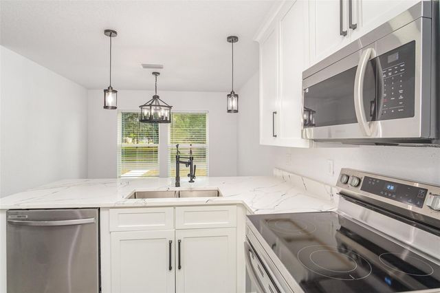 1000 S LOCUST AVENUE, Sanford, FL 32771