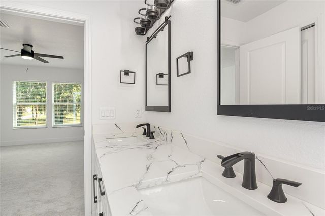 1000 S LOCUST AVENUE, Sanford, FL 32771