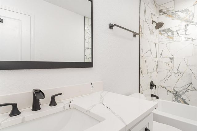 1000 S LOCUST AVENUE, Sanford, FL 32771