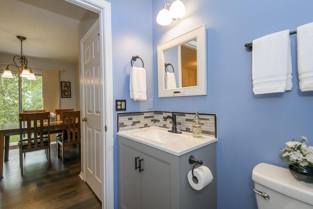1132 Baldwin COURT, Mequon, WI 53092