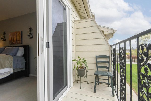 1132 Baldwin COURT, Mequon, WI 53092