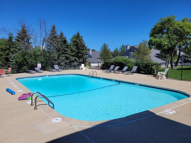 1132 Baldwin COURT, Mequon, WI 53092