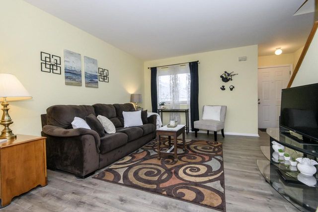 1132 Baldwin COURT, Mequon, WI 53092
