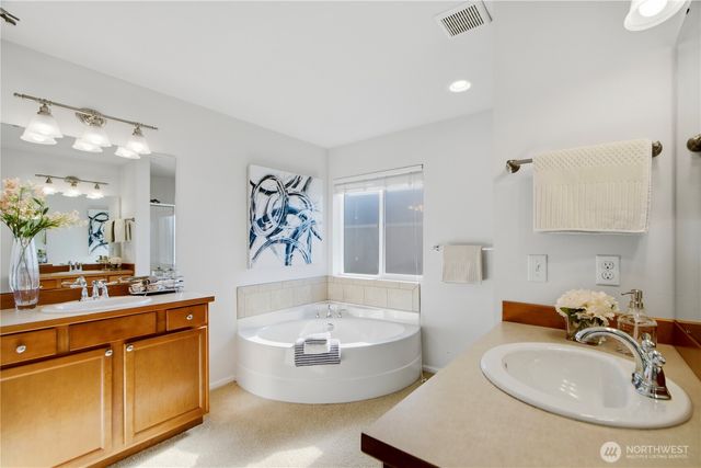 5025 S 215th st, Kent, WA 98032