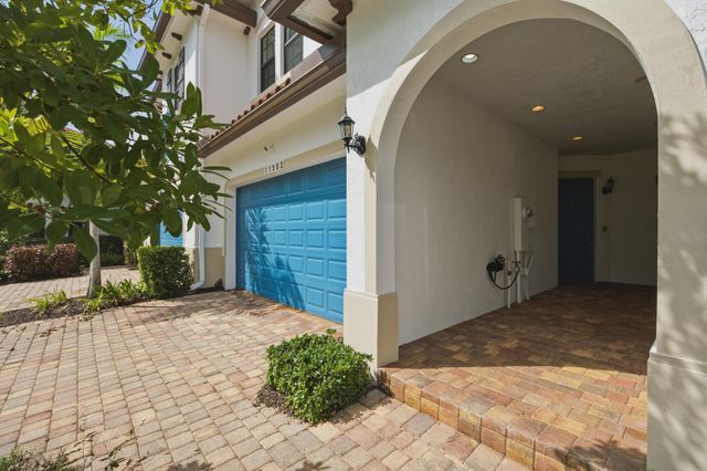 11562 SW 13th Lane, Pembroke Pines, FL 33025
