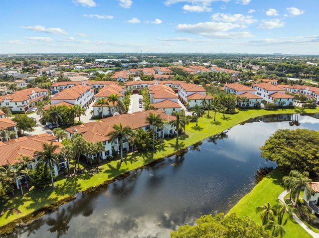 11562 SW 13th Lane, Pembroke Pines, FL 33025
