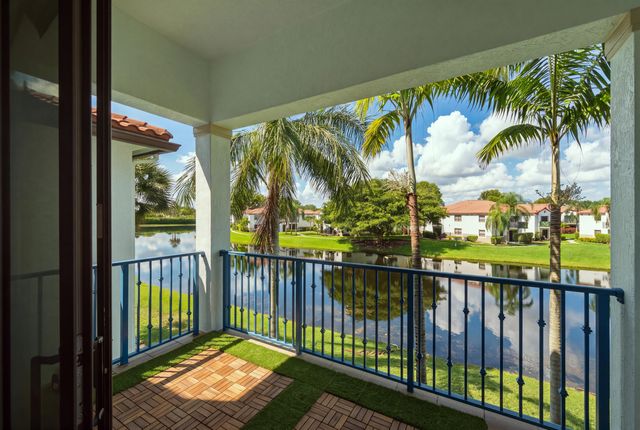 11562 SW 13th Lane, Pembroke Pines, FL 33025