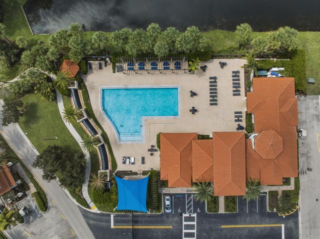 11562 SW 13th Lane, Pembroke Pines, FL 33025