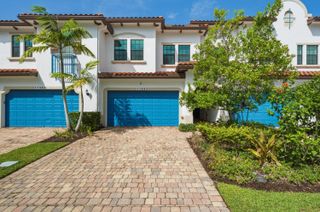 11562 SW 13th Lane, Pembroke Pines, FL 33025